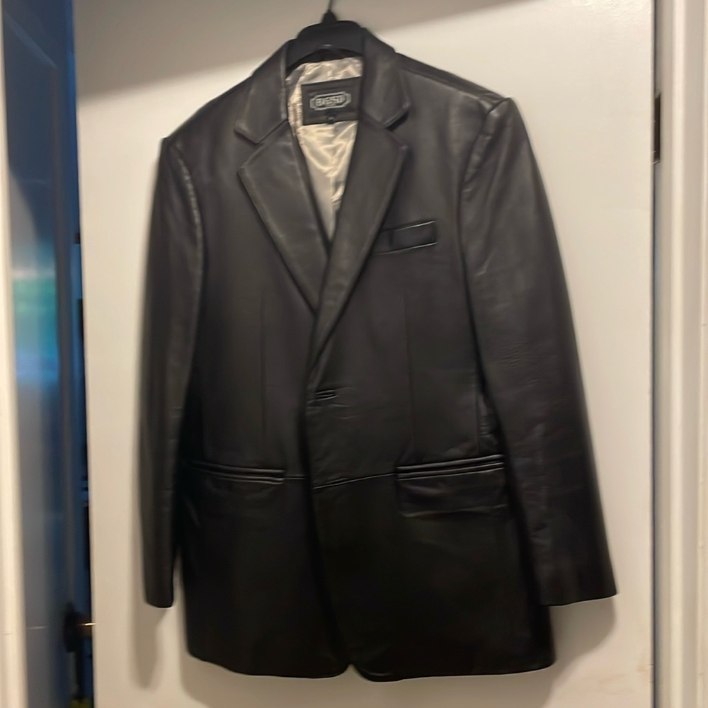 Men’s medium leather jacket